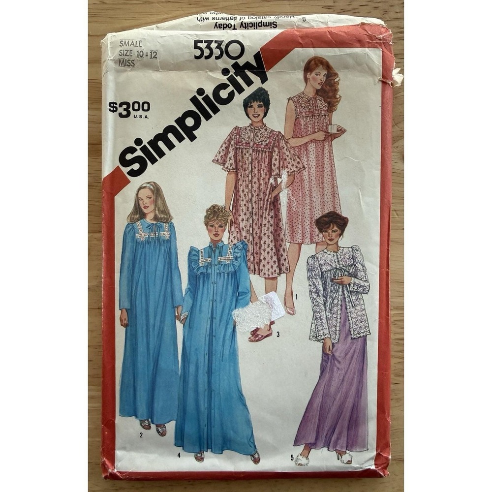 Simplicity 5339 Nightgown & Robe (in 2-Lengths) & Bed Jacket Pattern Small 10-12